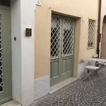 The Painted House, Nei Vicoli Di Posto In Omaggio *