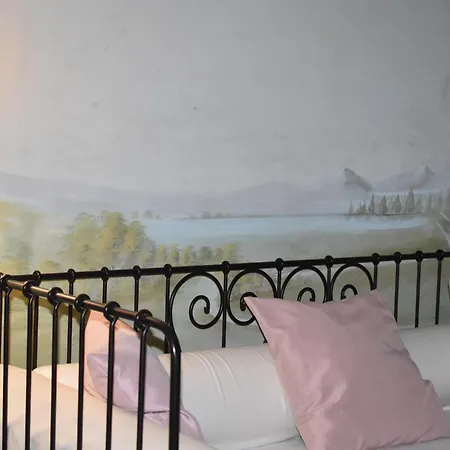 דירה The Painted House, Nei Vicoli Di Posto In Omaggio סירולו