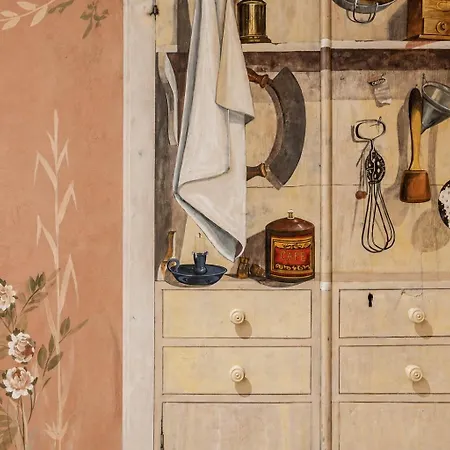 The Painted House, Nei Vicoli Di Posto In Omaggio 锡罗洛