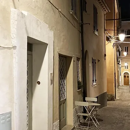 Apartamento The Painted House, Nei Vicoli Di Posto In Omaggio Sirolo