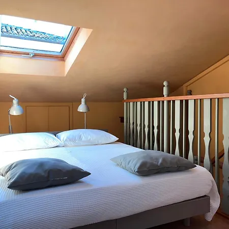 The Painted House, Nei Vicoli Di Posto In Omaggio *