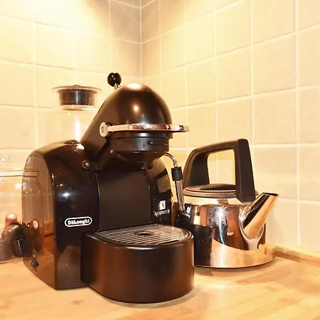 The Painted House, Nei Vicoli Di Posto In Omaggio *