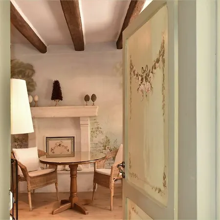 The Painted House, Nei Vicoli Di Posto In Omaggio *